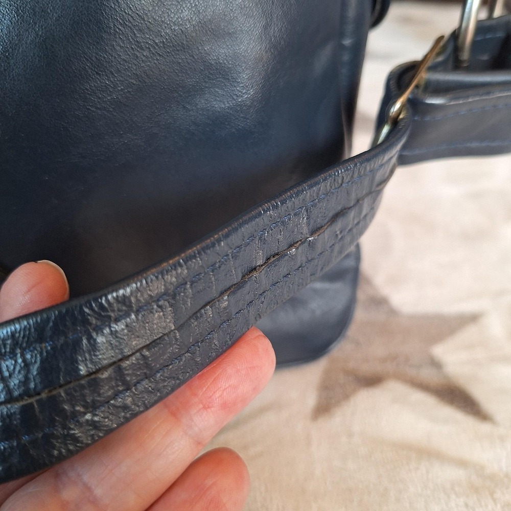 Vintage Navy Blue Genuine Leather Slouchy Shoulder Bag Zipper Close Pocket - Picture 3 of 15